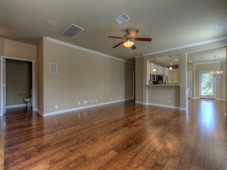 405 Meadowlark St #B — Photo 8