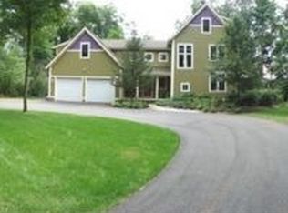 389 Henry St, Amherst, MA 01002