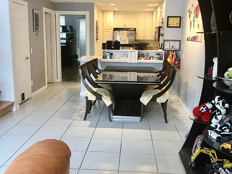 7733 Bergamo Ave — Photo 4