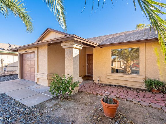 2nd image of 3017 W Tonopah Dr