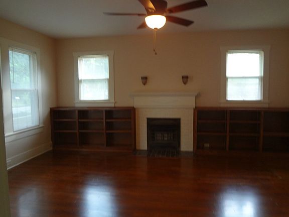 3rd image of 531 Bois Darc St