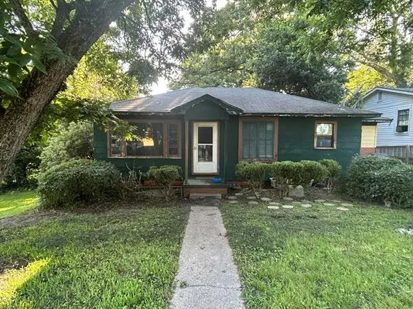 1040 N 15th Ave, Laurel, MS 39440