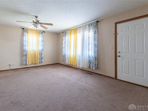 4th image of 2364 Bingham Ave