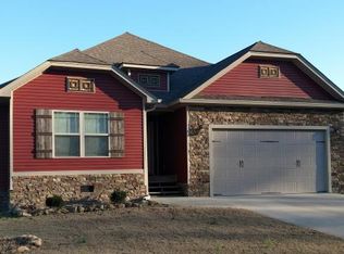 66 Cottage Crest Ct, Chickamauga, GA 30707