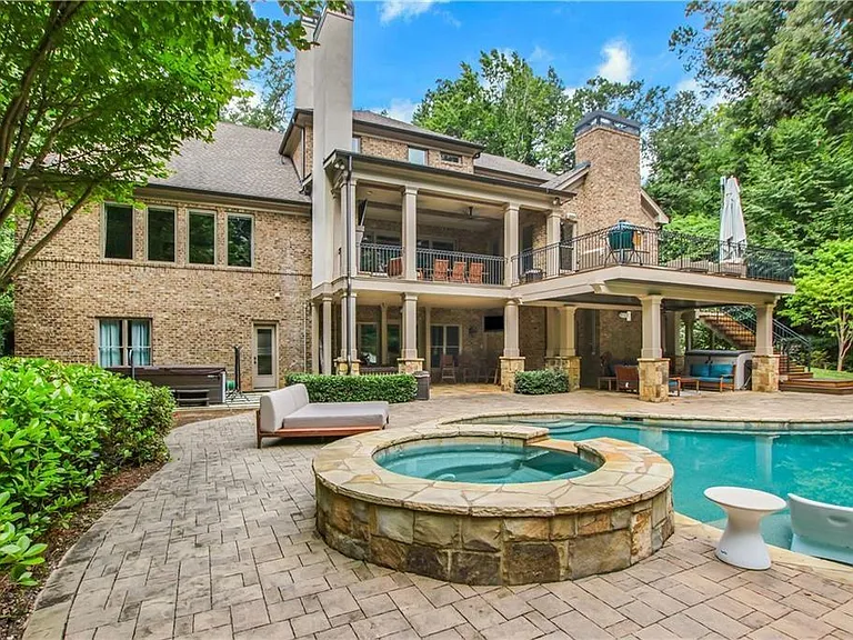 5265 Peachtree Dunwoody Rd — Photo 99
