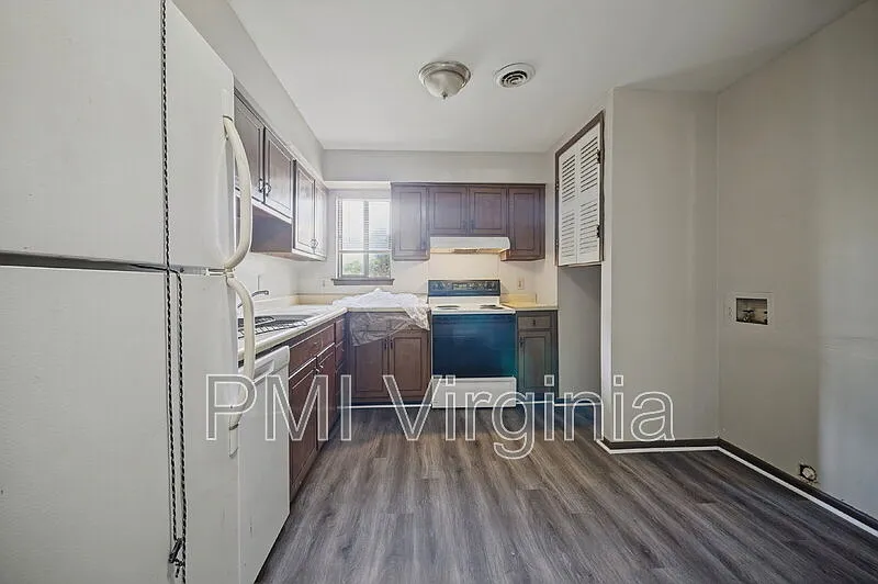 3 bed, 1.5 bath, 1250 sqft, $1,750 — Photo 4