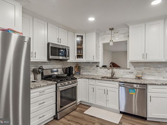 4th image of 45 Jefferson St