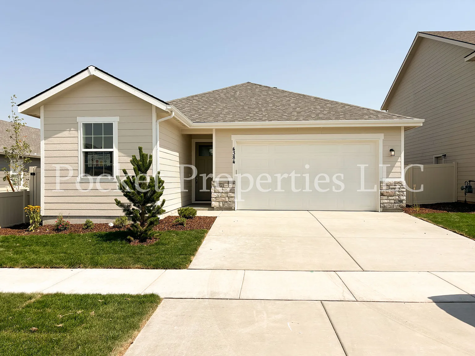4384 S Redwater Ave — Photo 2
