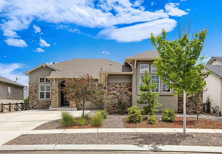 8433 Crooked Branch Ln — Photo 1
