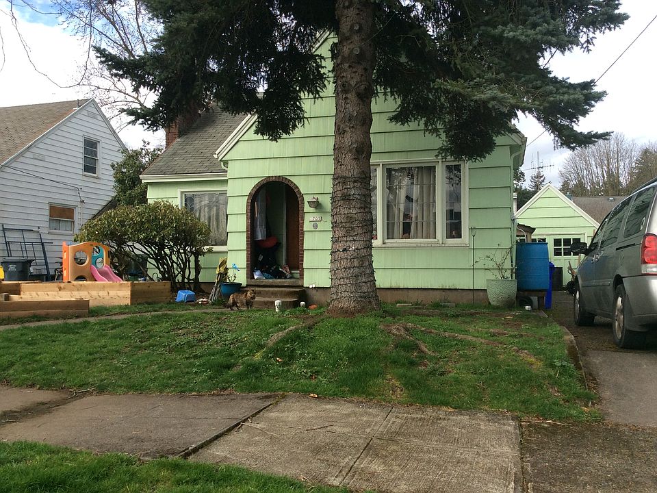 2nd image of 7705 N Fowler Ave