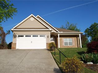129 Shadowood Ct, Seneca, SC 29678