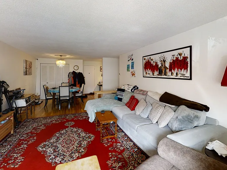 50 Green St #202 — Photo 1
