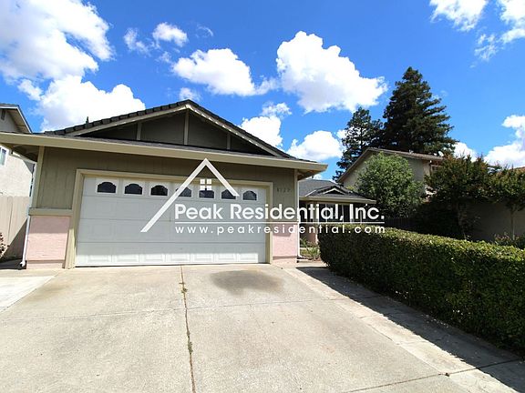 2nd image of 8129 Hemingway Dr