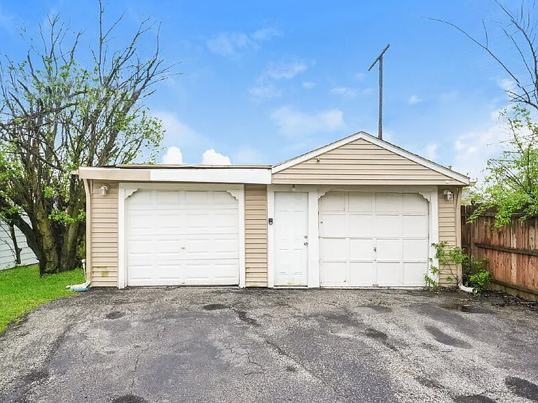 18308 Edinboro Ave — Photo 13