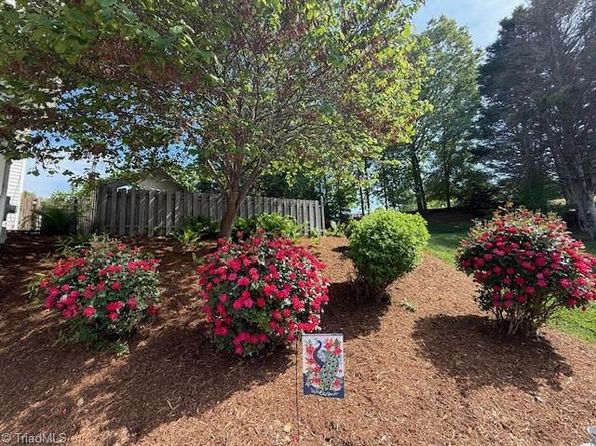 806 Stonebridge Dr, Wilkesboro, NC 28697