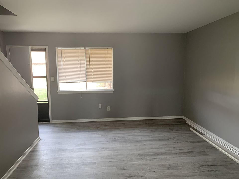 1st image of 518 G St SE #F