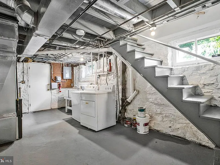 508 Cording Ave — Photo 35