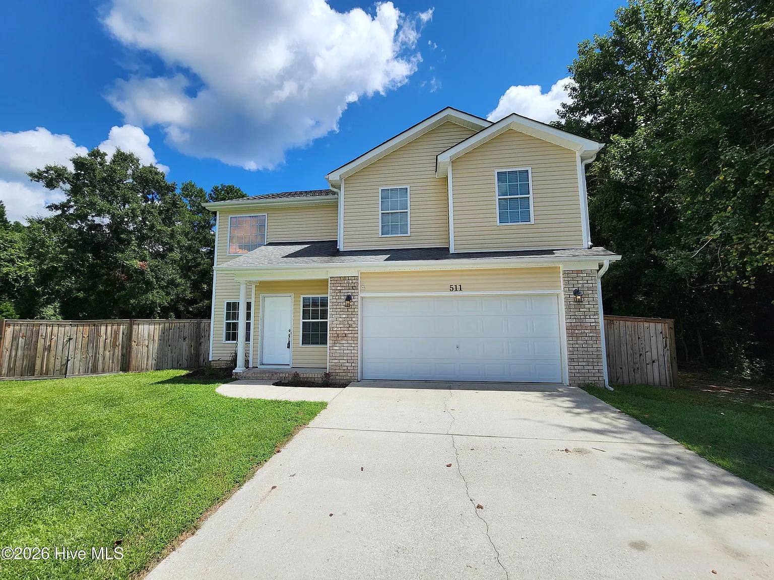 4 bed, 2.5 bath, $2,100 — Photo 3