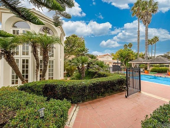 3rd image of 9450 La Jolla Farms Rd