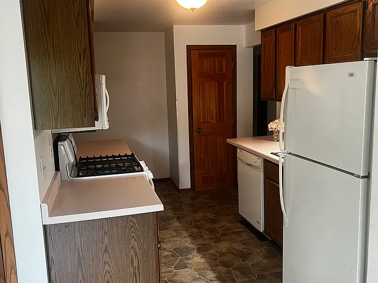 3301 E Canary St — Photo 5