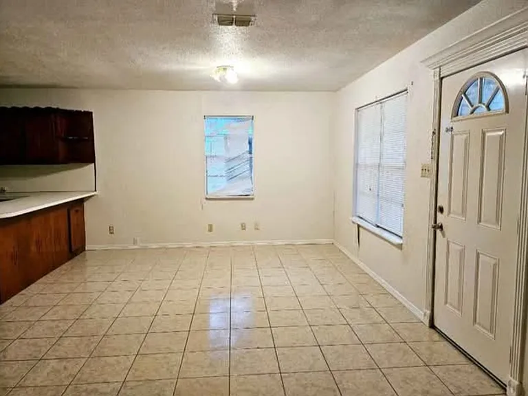 2709 Tucker Rd — Photo 3