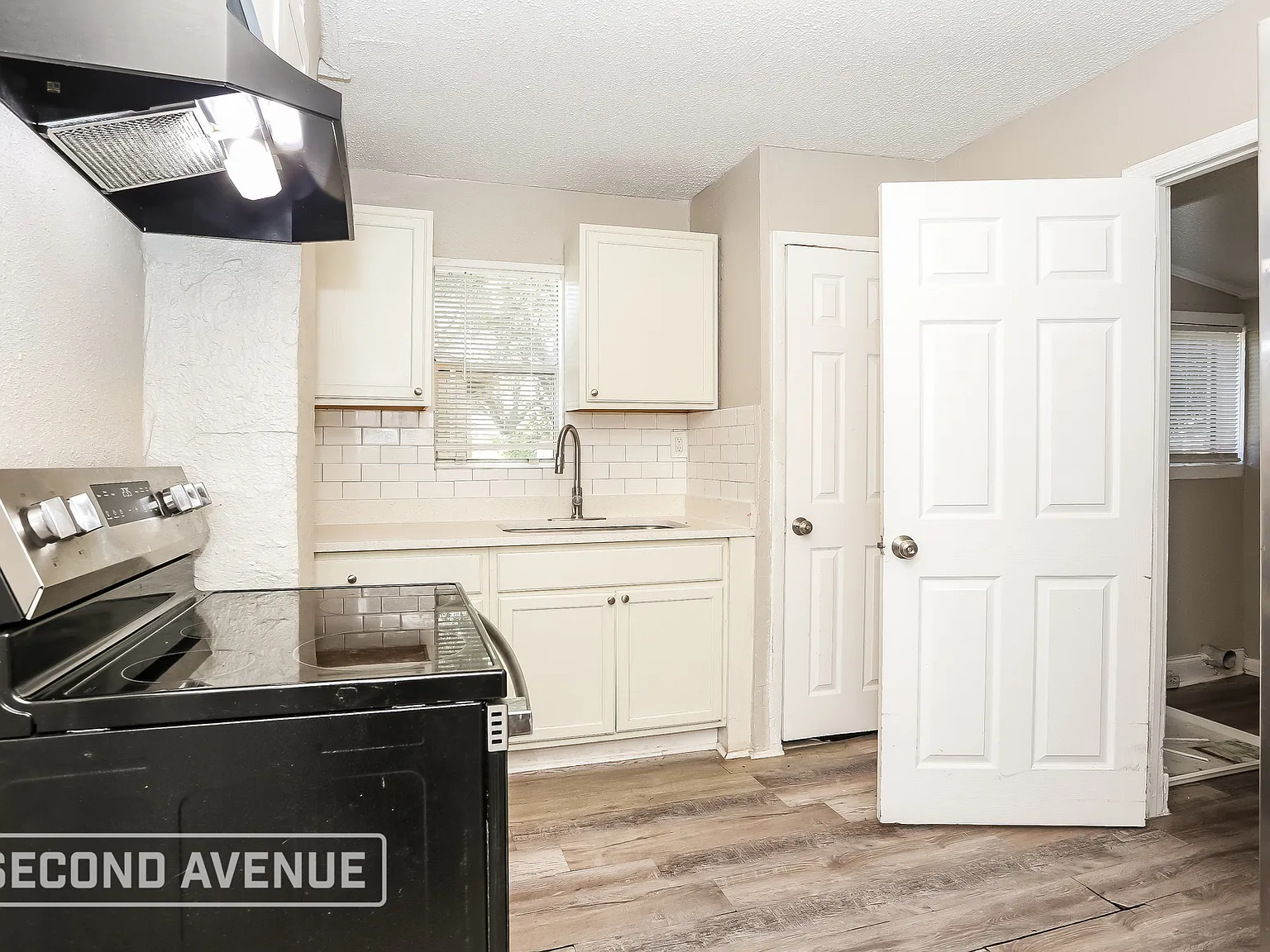 3 bed, 1.0 bath, 1152 sqft, $1,025 — Photo 4