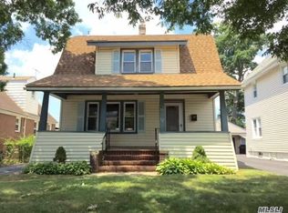 130 N Cottage St, Valley Stream, NY 11580