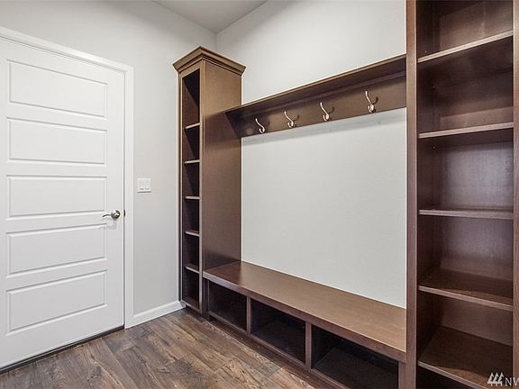 5th image of 8207 52nd Ave NE