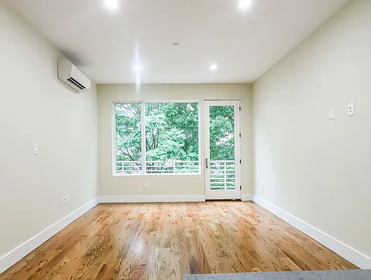 Rented by Warren T Real Estate Corp. | media 34