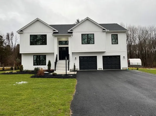 70 Orchard Ave, Johnston, RI 02919