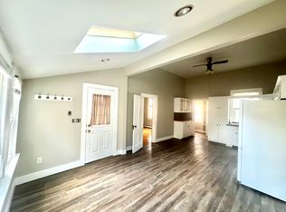 9 Hicksville Rd, Cromwell, CT 06416