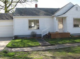 107 E 9th St, Monroe City, IN 47557
