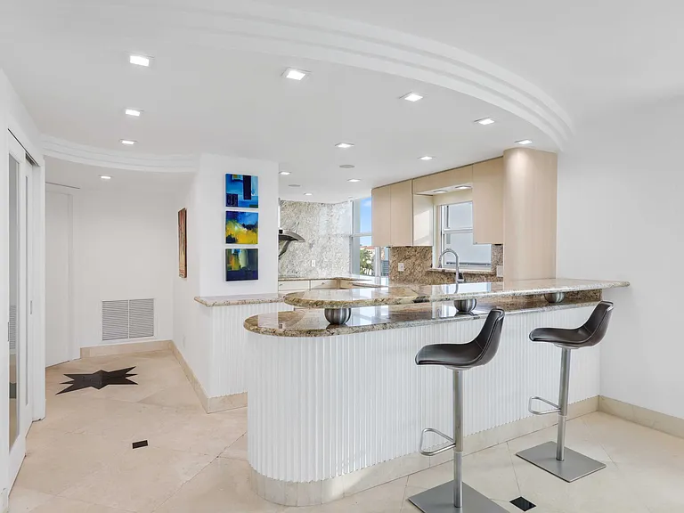 511 Bayshore Dr #401 — Photo 19