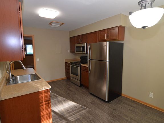 3rd image of 529-533 McCormick Ave #8277766