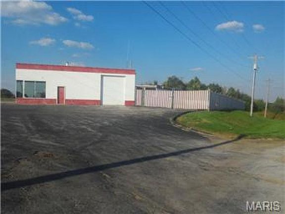 3rd image of 10290 Business 21