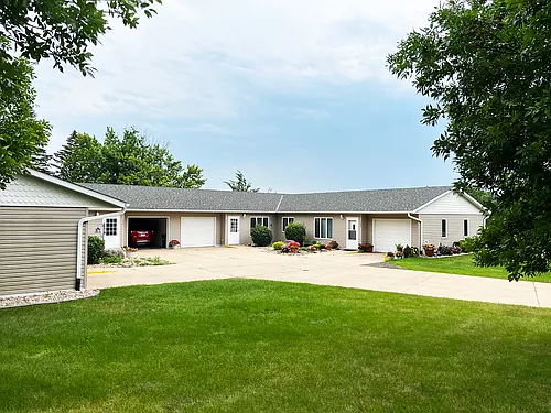 1000 Homedale Dr Photo 1