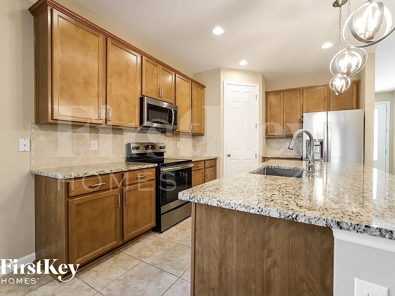 217 Alford Dr — Photo 6
