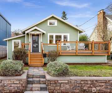 8907 5th Avenue NE, Seattle, WA, 98115