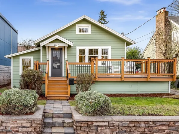 8907 5th Avenue NE, Seattle, WA 98115