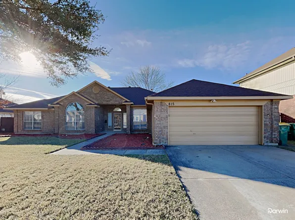 815 McComb Ln, Cedar Hill, TX 75104
