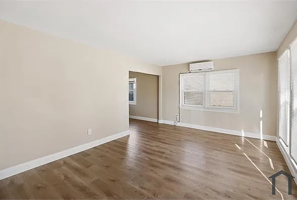 11893 Bridgevale Ave — Photo 6