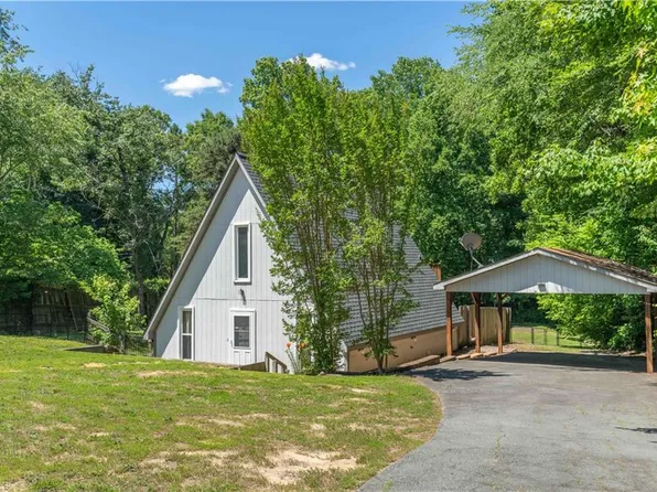 310 James Rd, Clemmons, NC 27012