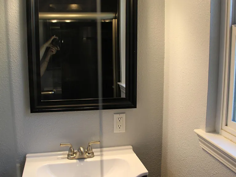 5399 Whittier Dr — Photo 20