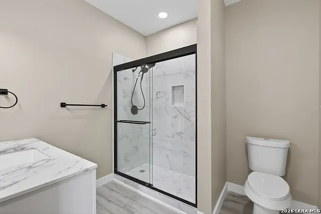 906 W Craig Pl — Photo 14