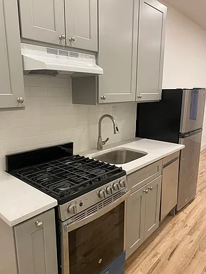 Rented by Paley Management | media 17