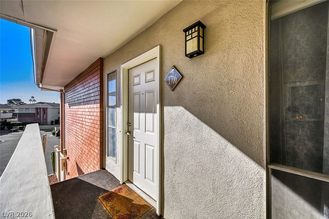 668 Oakmont Ave Unit 1706