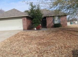 1539 E 14th St, Russellville, AR 72802