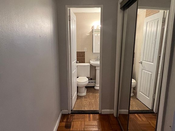 5th image of 36 Duncan Ave #5