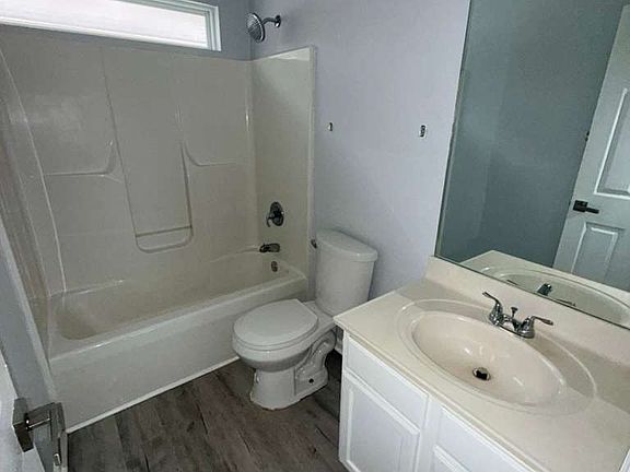 5th image of 709 Statesman Way