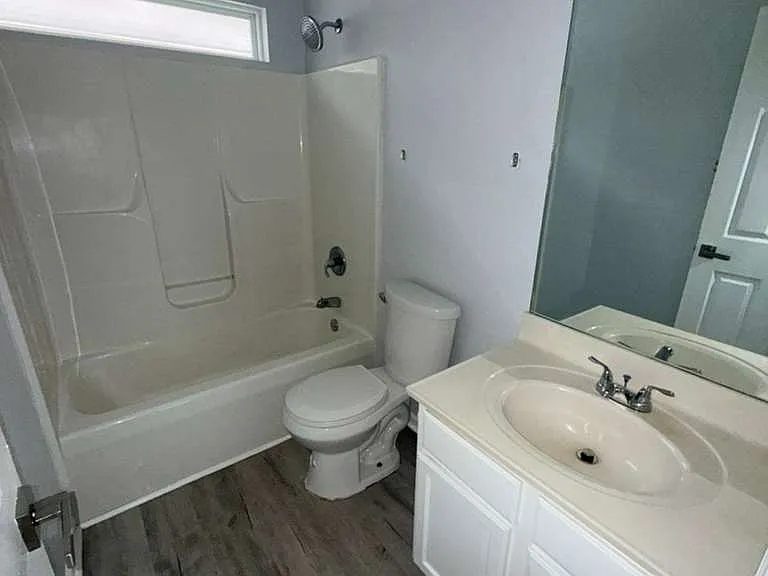 709 Statesman Way — Photo 5